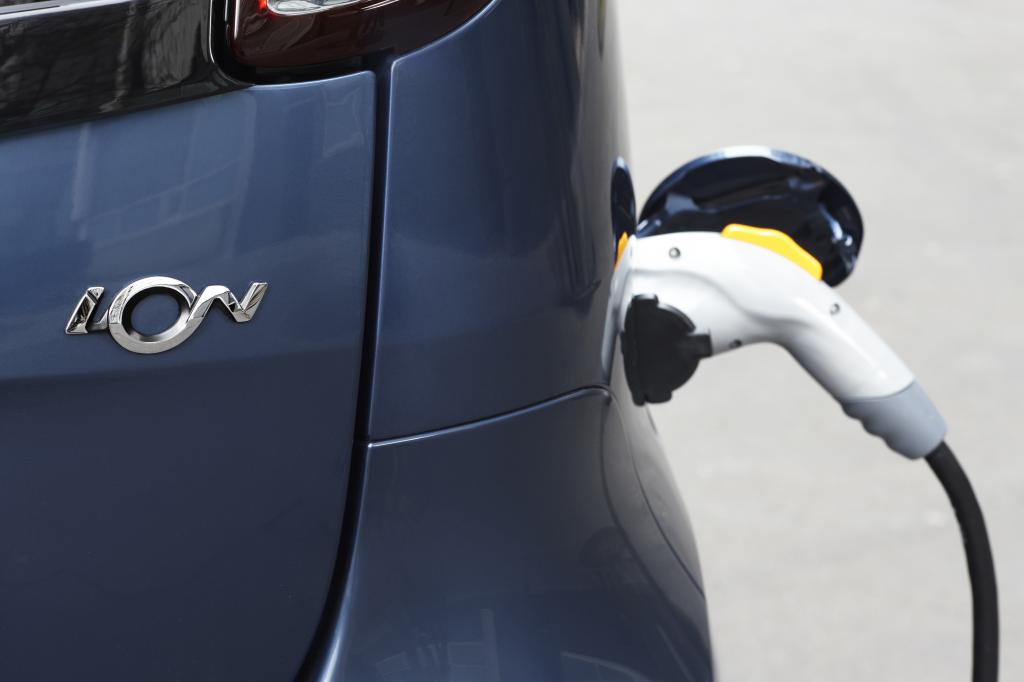 Peugeot Ion.