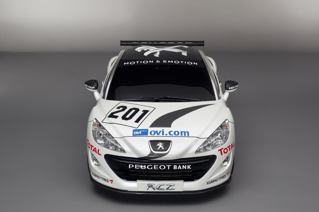 Peugeot RCZ.