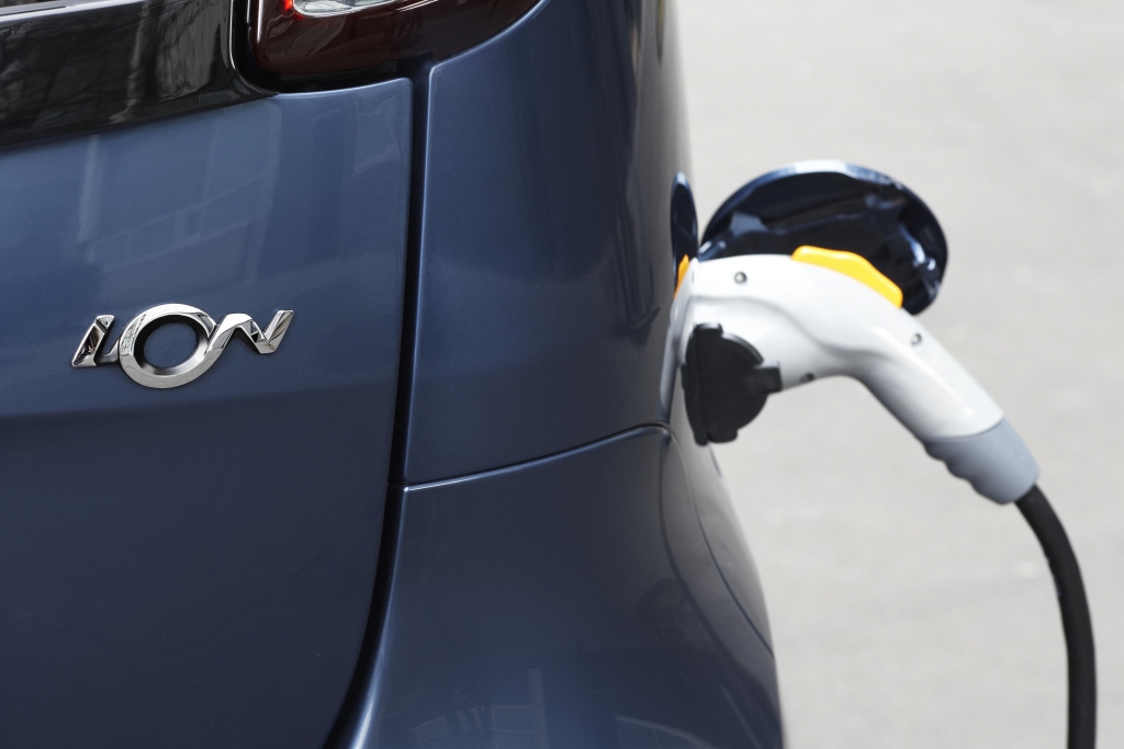 Peugeot iOn: Elektroauto im Alltagstest – 500 Kilometer unter Strom