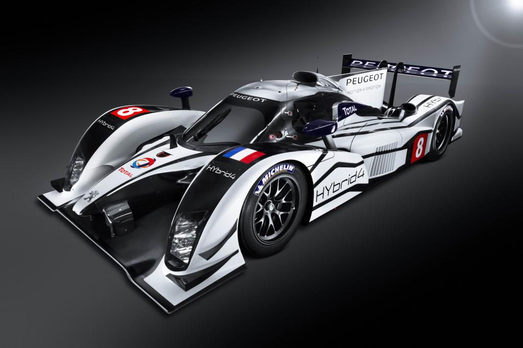 Peugeot testet den 908 Hybrid4 in Le Mans