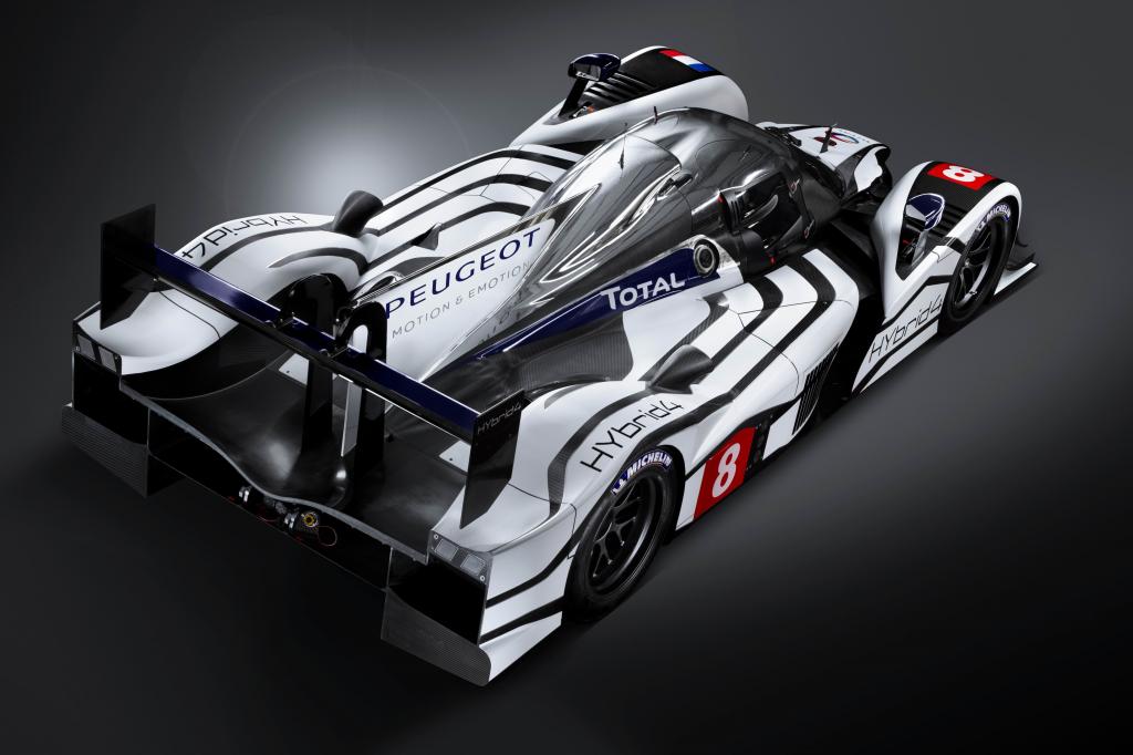 Peugeot testet den 908 Hybrid4 in Le Mans