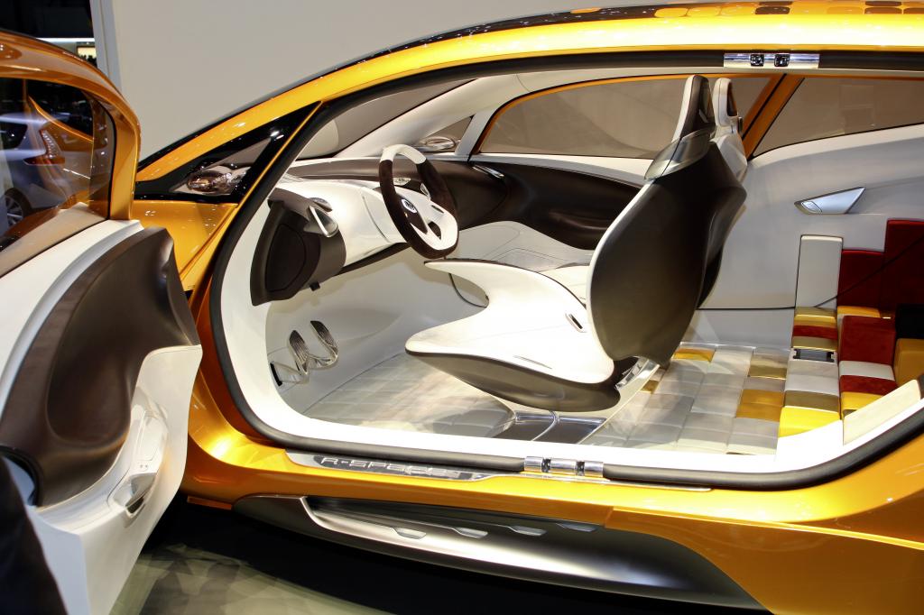 Renault R-Space.