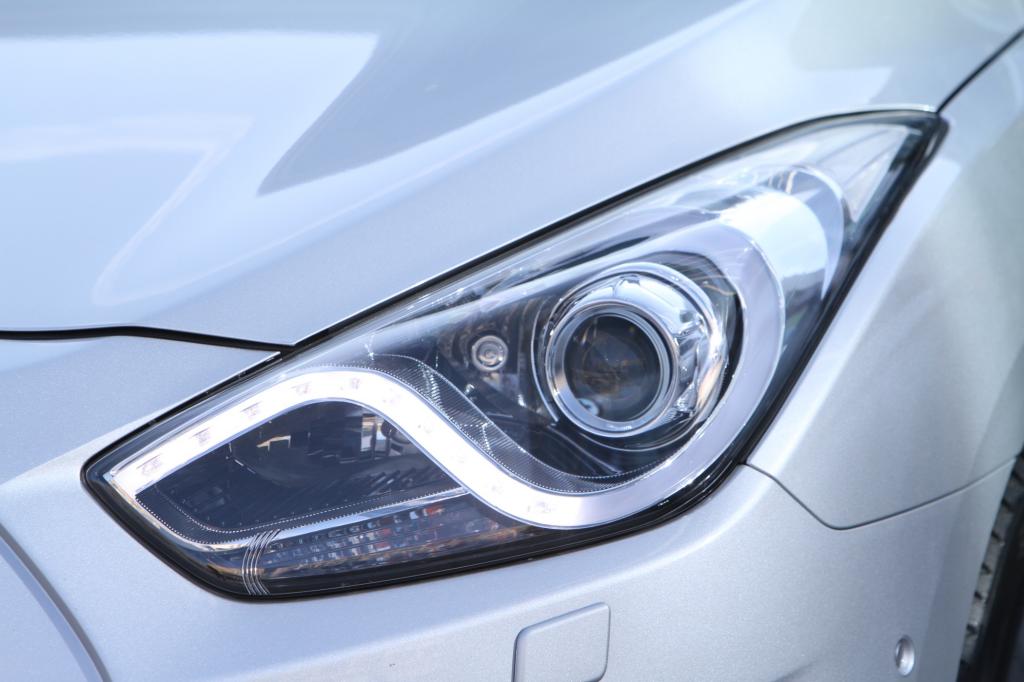 Schicke Tagfahrlichtgrafik in den Scheinwerfern