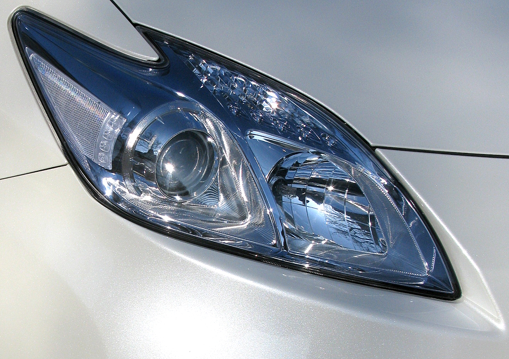 Toyota Prius: Moderne Leuchteinheit vorn. 