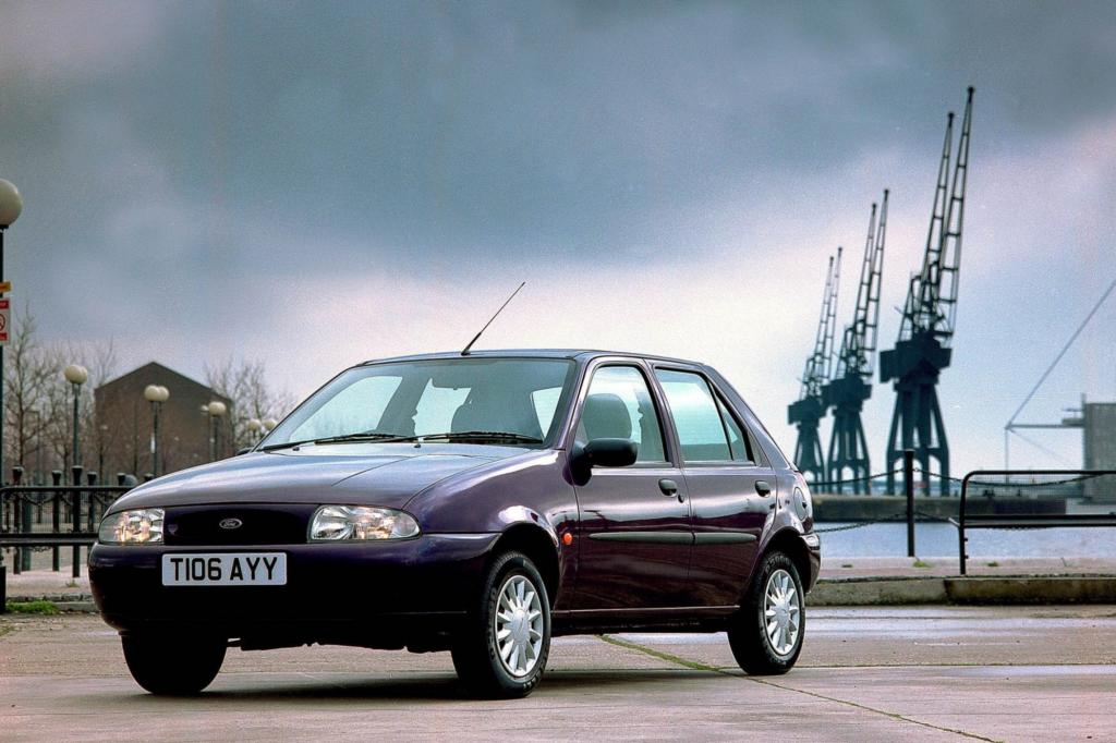 Um einer Midlife-Crisis vorzubeugen, erfuhr die zweite Fiesta-Generation 1995 eine grundlegende Verjüngung mit neuen Motoren und