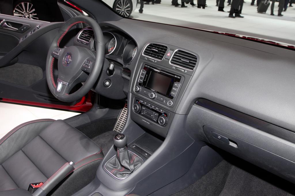 Volkswagen Golf Cabriolet.