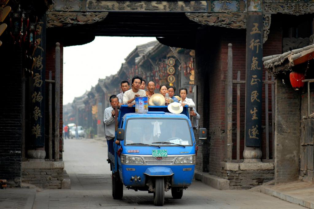 Was in anderen Ländern wie für diese Arbeiter im chinesischen Pingyao Standard ist, hat hierzulande noch Exotenstatus: Im Schnitt kommen auf einen deutschen Pkw im Berufsverkehr 1,05 Insassen. 