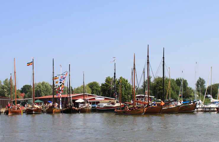 Zeesenbootregatta – Das Auge fährt mit | fotos: matthias dabels/fischlaender segelschule