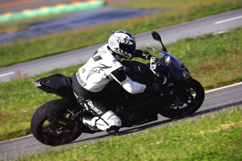 Übersicht Motorrad-Supersportreifen: Flott auf der Piste 