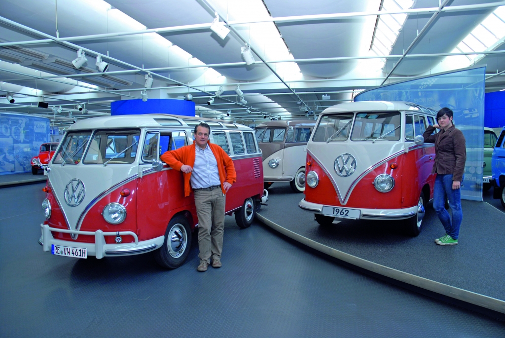 50 Jahre alter Sambabus feiert sein Jubiläum im Auto-Museum Volkswagen