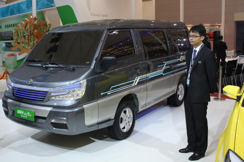 Auch Vans gibt es in China mit Stromantrieb: FAW Delica EV