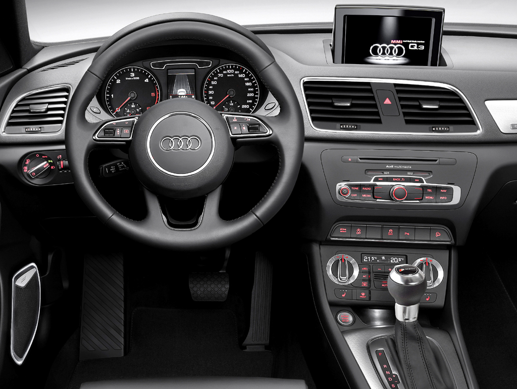 Audi Q3: Im Cockpit geht es sportlich-funktionell zu. 