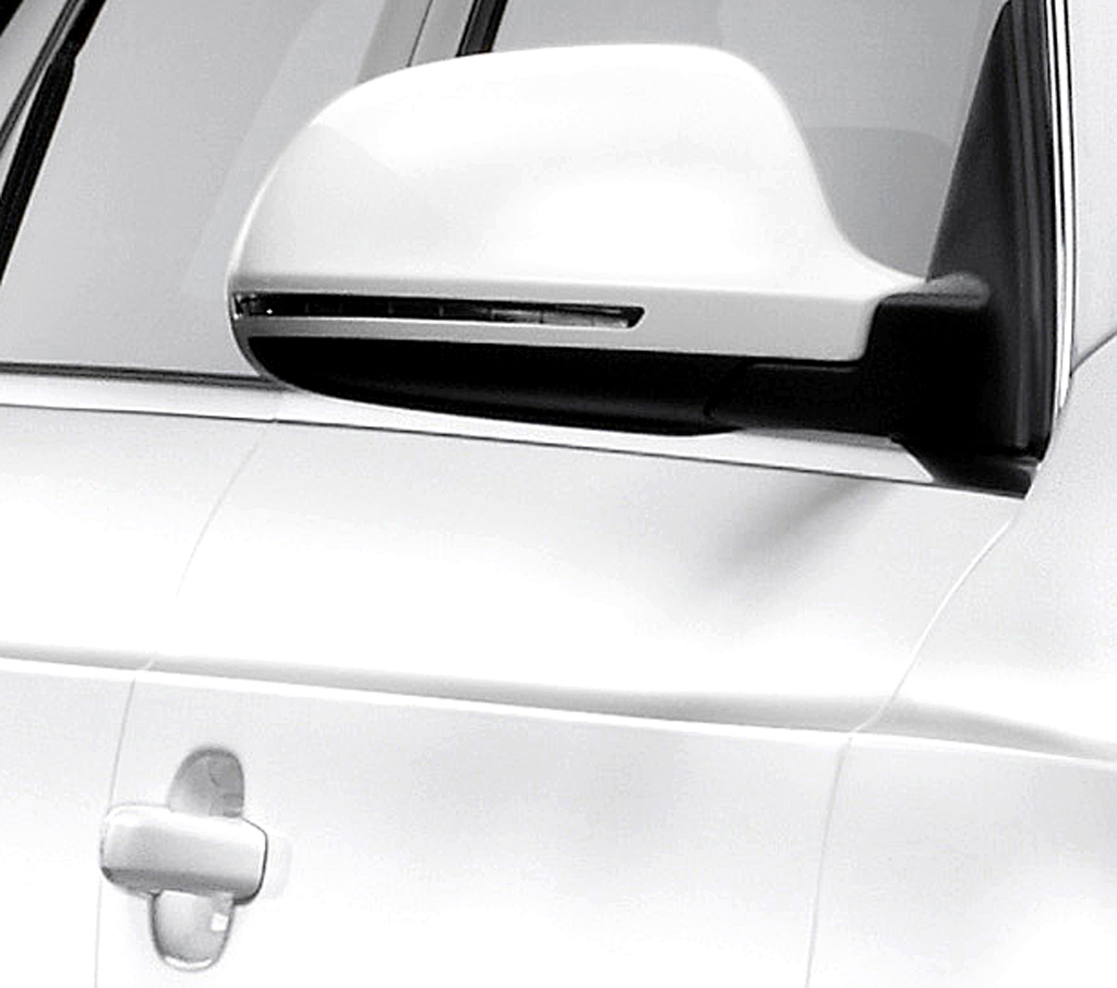 Audi Q3: In die Außenspiegel sind Blinkerleisten integriert. 