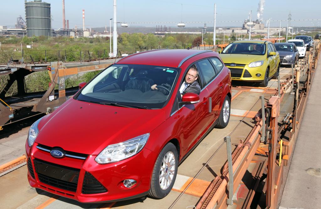 Auslieferung des ersten Ford Focus Turnier der neuen Generation.