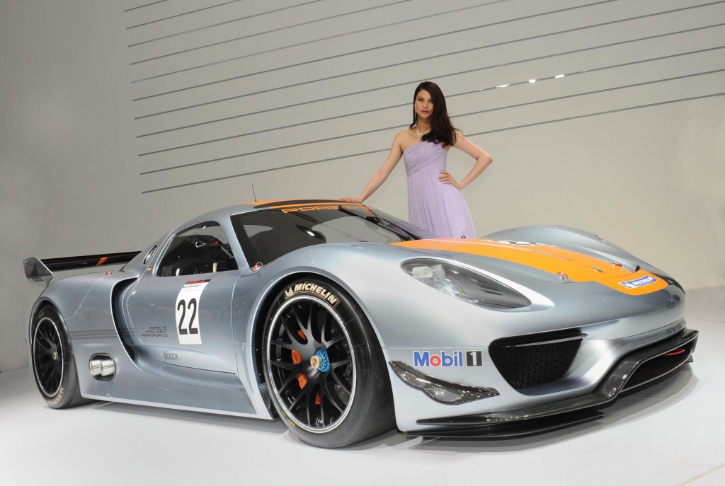 Auto Shanghai 2011 - Und im Osten die Sonne