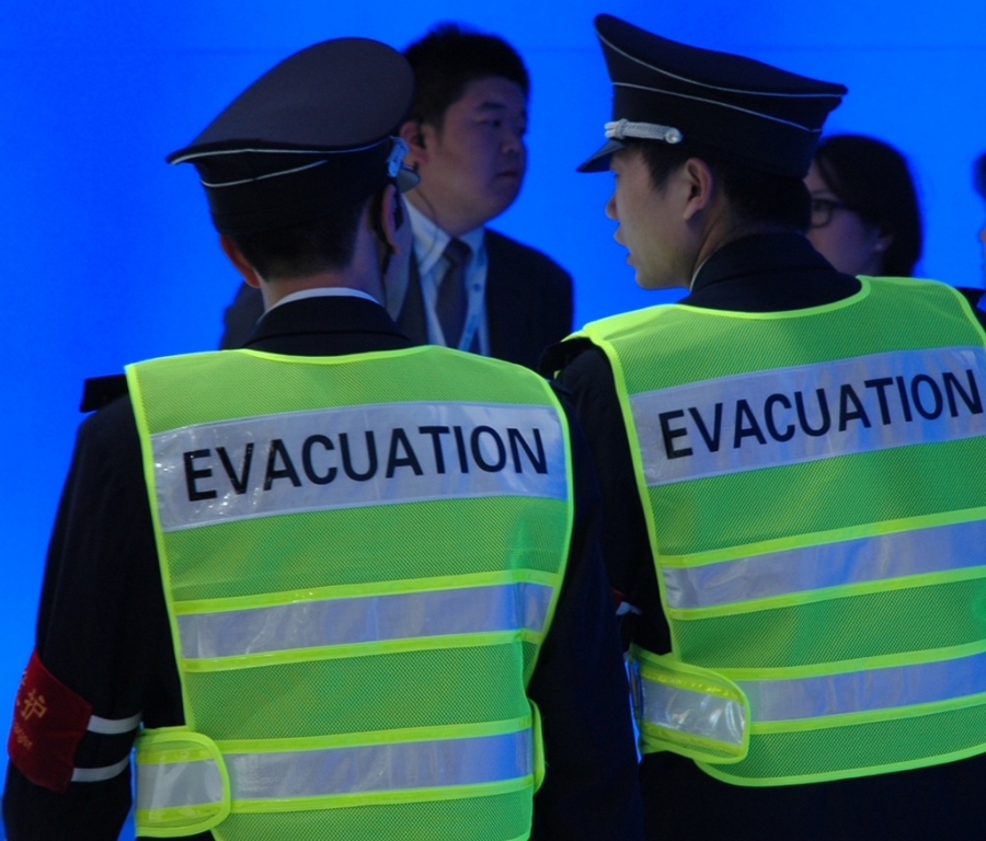 Autoschau Shanghai: Für Sicherheit auch im Notfall ist gesorgt.