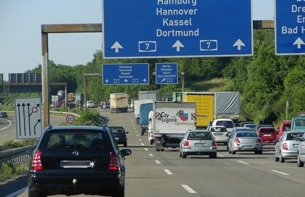 AvD lehnt Pkw-Maut ab