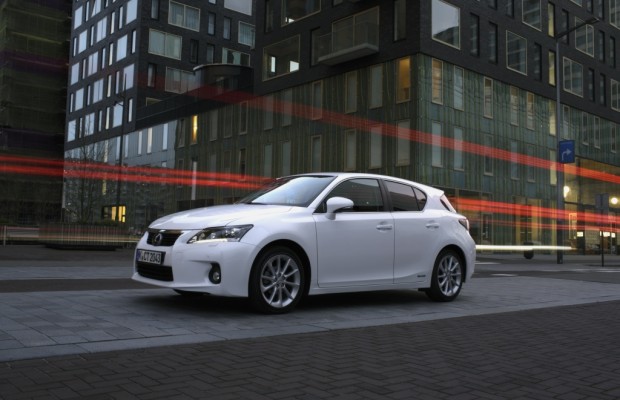Avis nimmt 35 Lexus CT 200h in den Fuhrpark auf