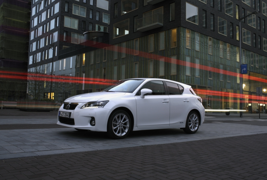 Avis nimmt 35 Lexus CT 200h in den Fuhrpark auf