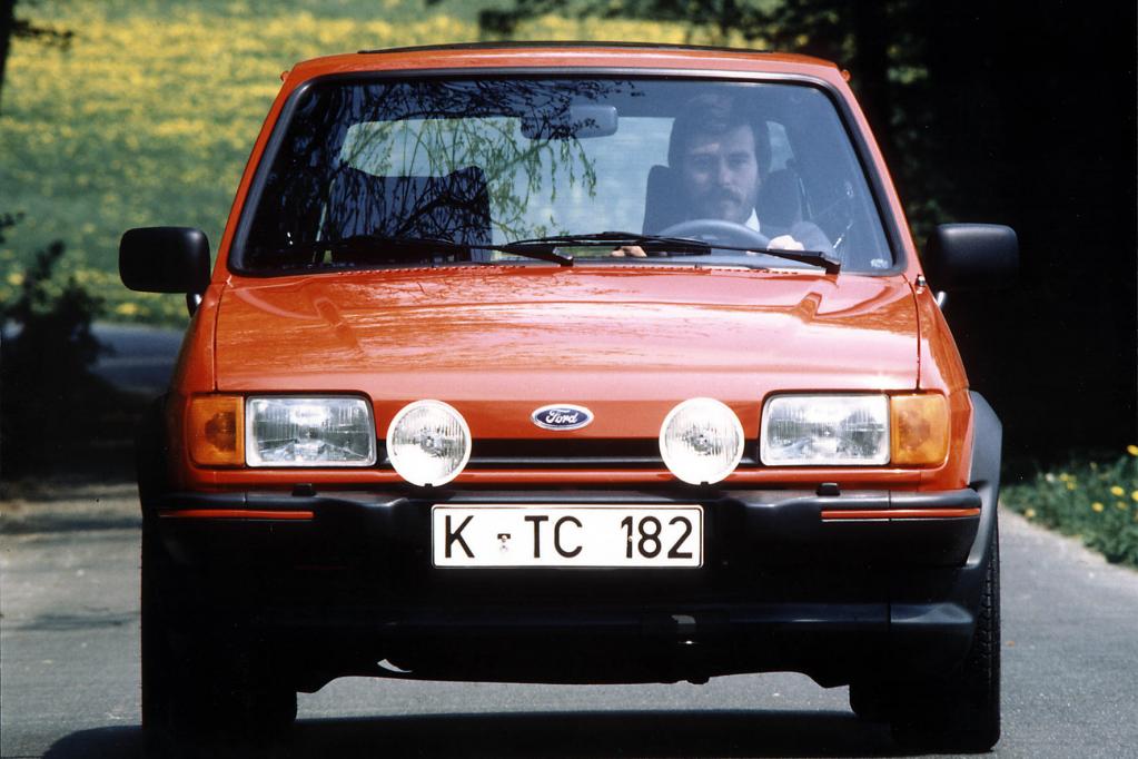 Besonders sportlich zeigt sich der Fiesta als XR2 mit Spoilern und leistungsstarkem Antrieb. 