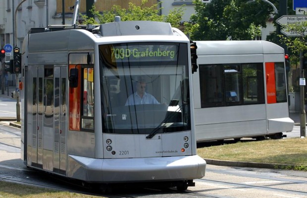 Busse und Bahnen zählen 10,7 Milliarden Fahrgäste 