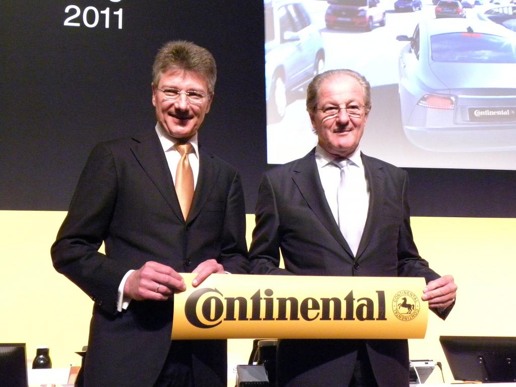Continental Hauptversammlung 2011: Dr. Elmar Degenhardt und Aufsichtsratsvorsitzender Prof. Wolfgang Reitzle (rechts).