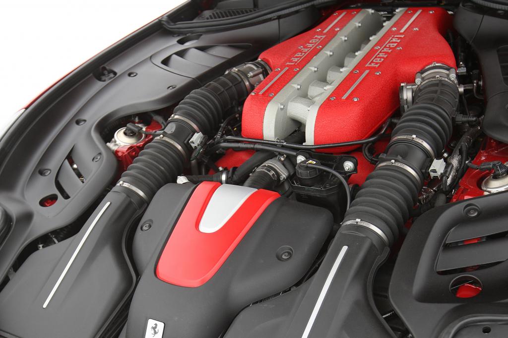 Der 6,3-Liter-V12 leistet 660 PS