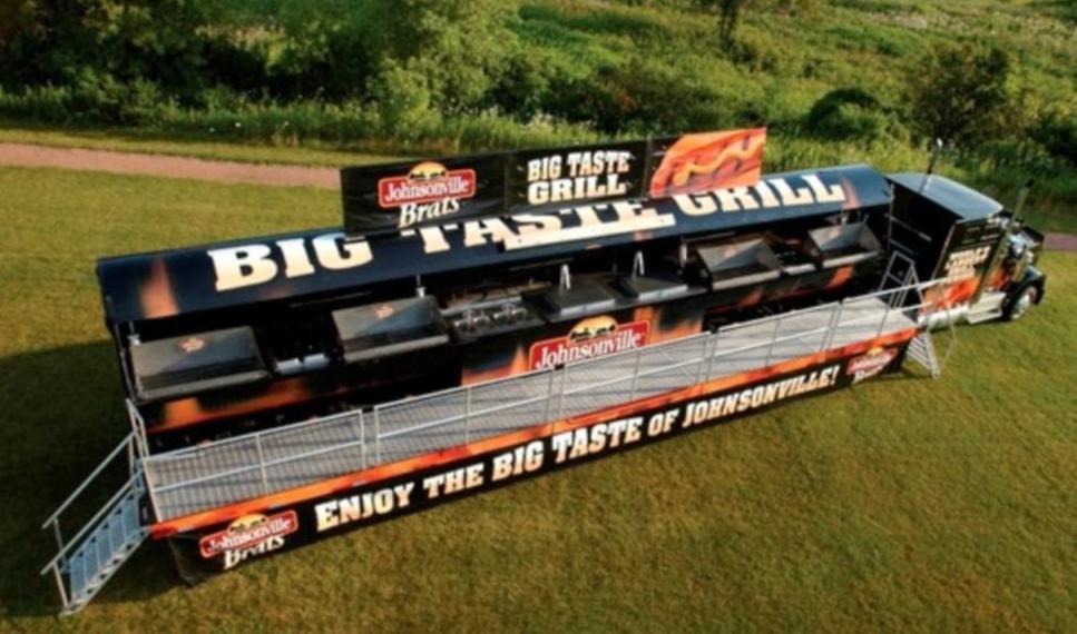 Der weltgrößte Grill-Truck hat 6 Stationen