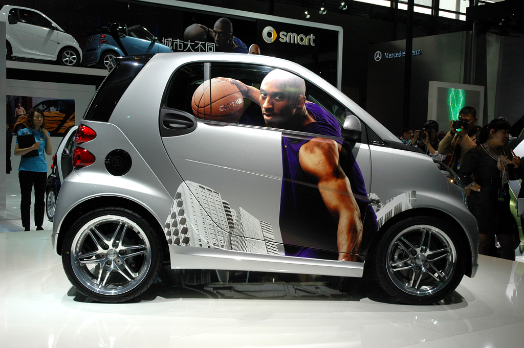 Dieses Smart-Sondermodell für China trägt den Namen des US-Basketballstars Kobe Bryant. 