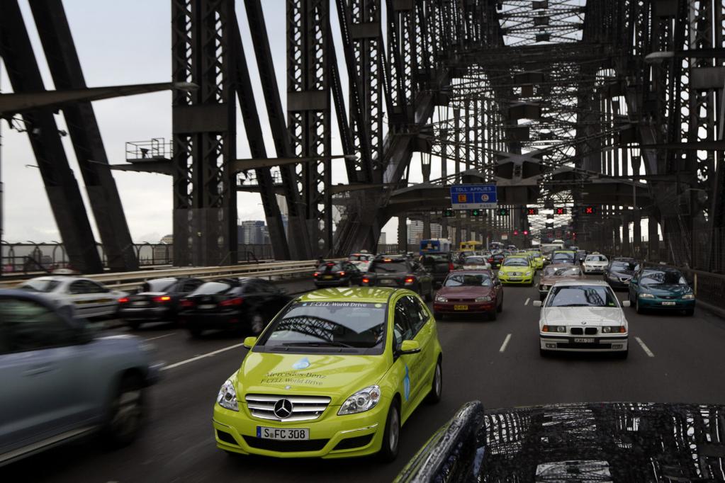 Ein mal um die ganze Welt fährt der B-Klasse F-Cell-Treck, hier in Syndey in Australien. 