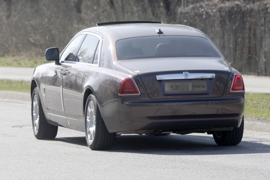 Erwischt: Erlkönig Rolls-Royce Ghost LWB – Der große Geist