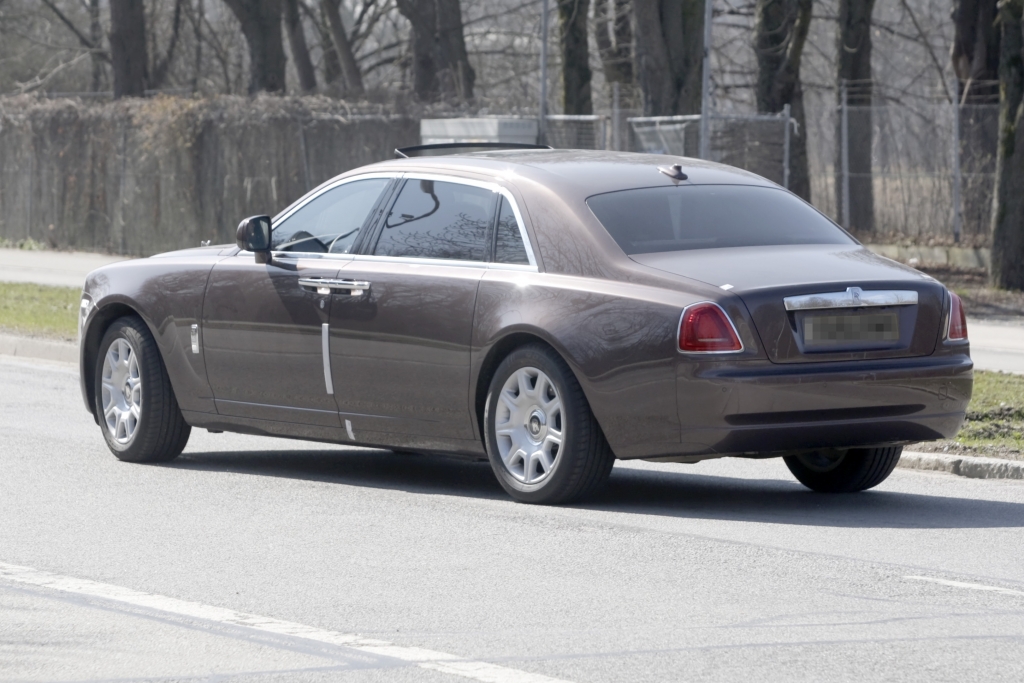 Erwischt: Erlkönig Rolls-Royce Ghost LWB – Der große Geist