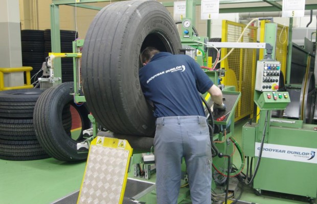 Goodyear Dunlop: Runderneuerung für Lkw-Reifen in Wittlich