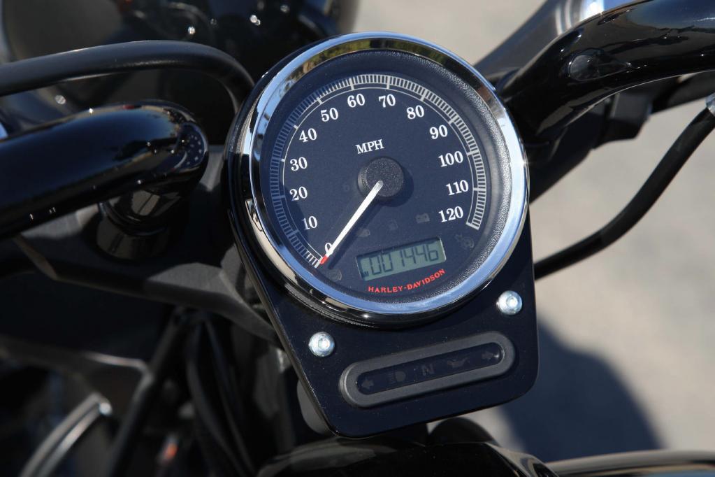 Harley-Davidson Softail Blackline: Chopper pur 