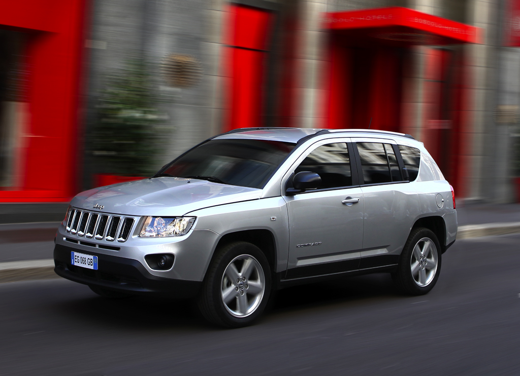 Jeeps Compass, jetzt modellgepflegt, ist das Einstiegsmodell der Marke. 