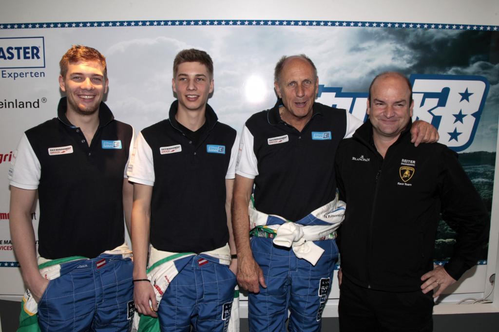 Johannes, Ferdinand und Hans-Joachim Stuck mit Teamchef Hans Reiter (v.l.).