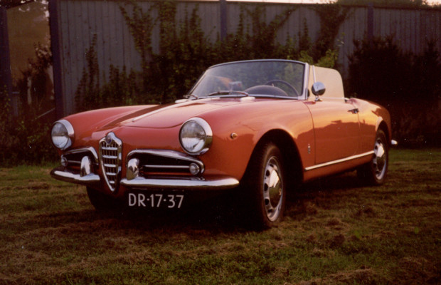 KONI bei der Techno-Classica 2011: Erfolg im Doppelpack