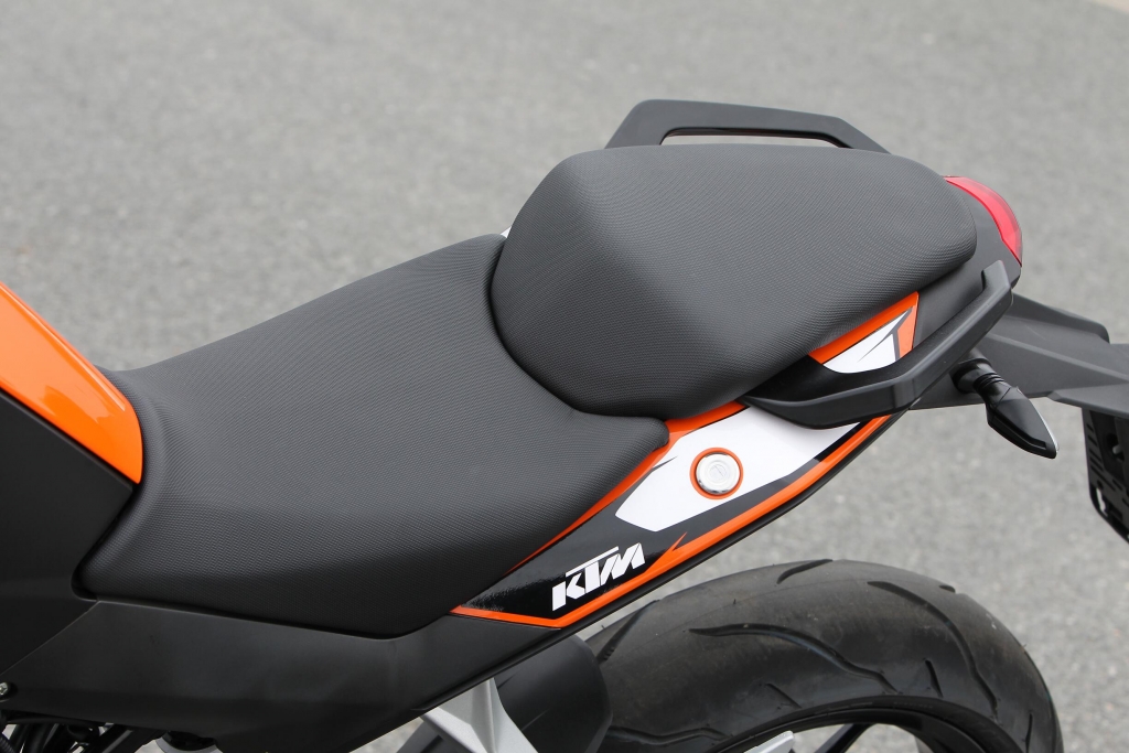 KTM 125 Duke: Naked Bike für Einsteiger – Ganz wie bei den Großen!