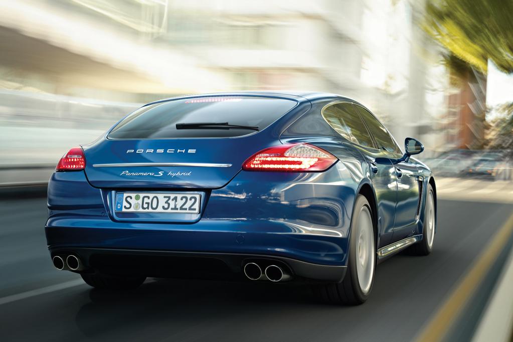 Kein Grund zur Aufregung? Das Porsche-Vorzeigemodelle Panamera S Hybrid verbraucht im Normzyklus unter sieben Litern Sprit auf hundert Kilometer. 