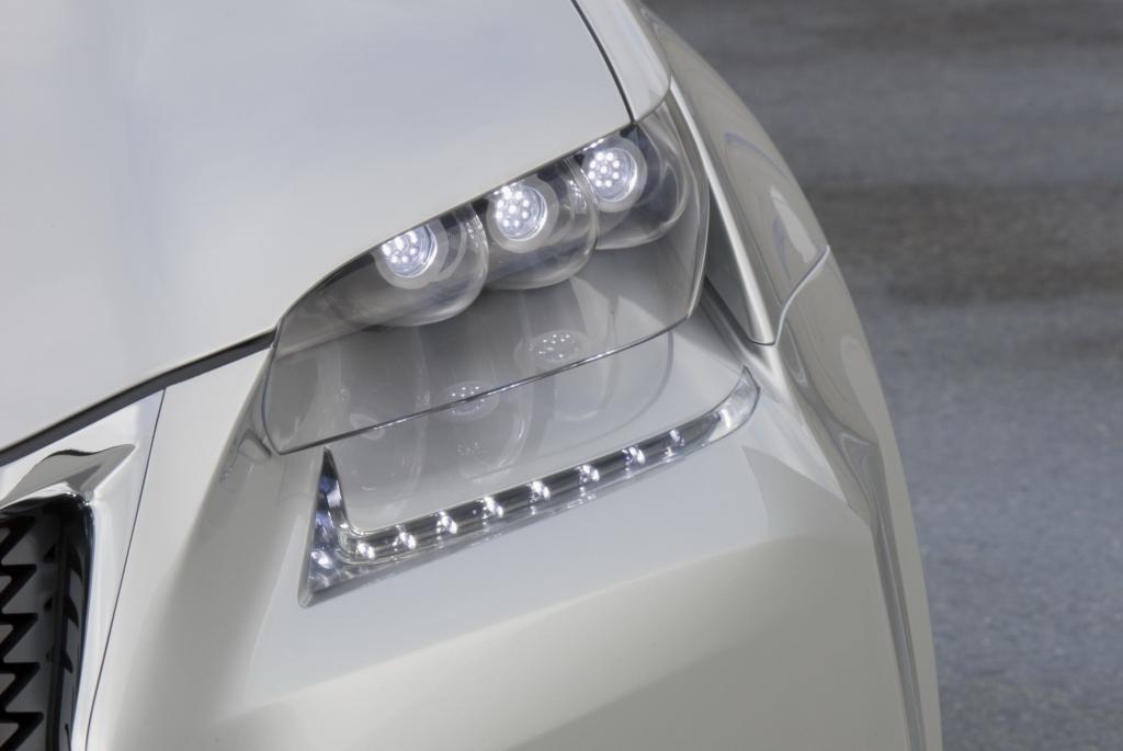Lexus LF-Gh - GS-Nachfolger debütiert in New York