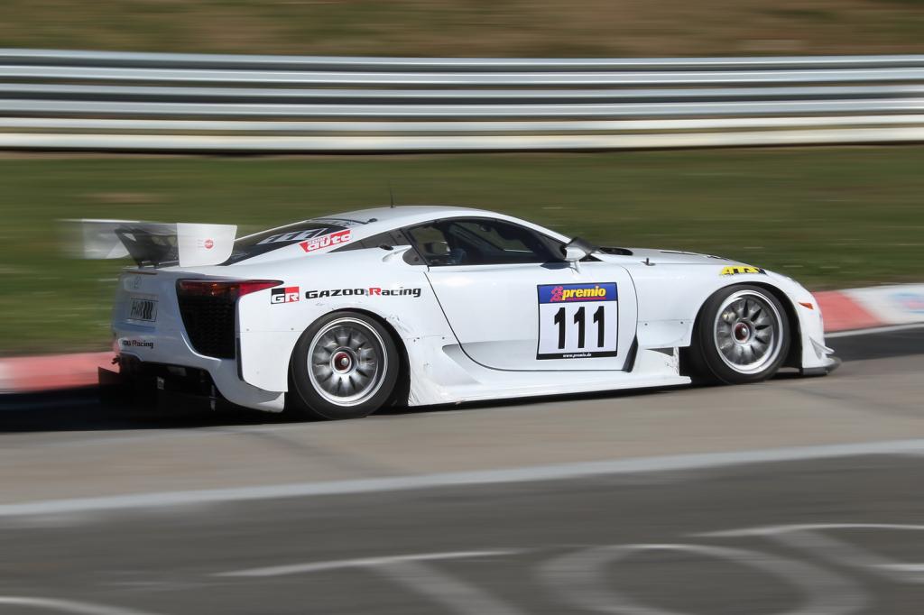 Lexus LFA auf der Nordschleife des Nürburgrings.