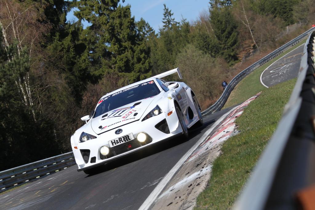 Lexus testet LFA beim VLN Cup 2011 auf dem Nürburgring