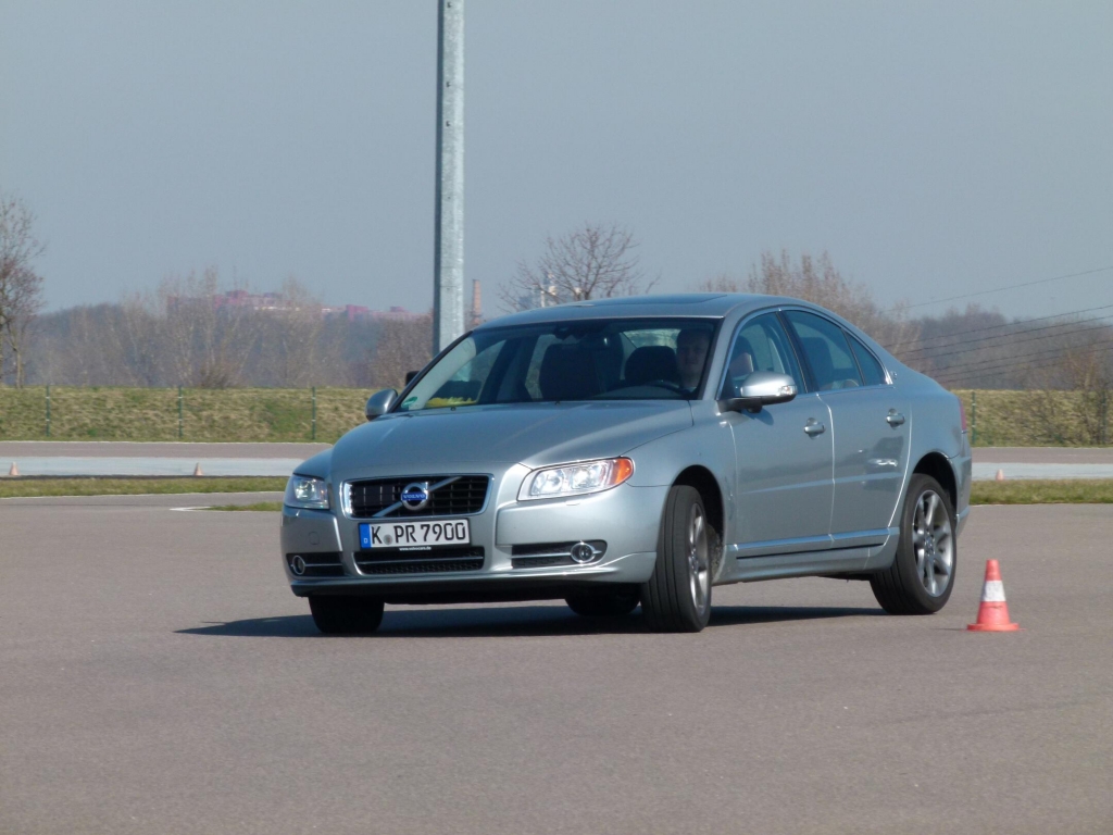 Limousinen-Duell: BMW 520d vs. Volvo S80 D3 im auto.de-Vergleichstest