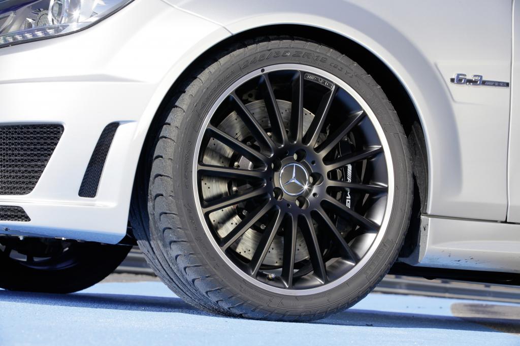 Mercedes-Benz C 63 AMG ist Safety Car der DTM-Saison 2011.