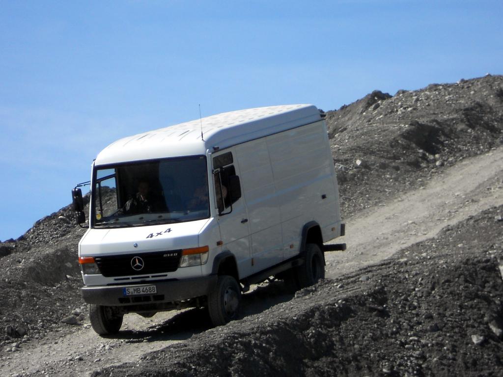 Mercedes-Benz Vario 4x4.