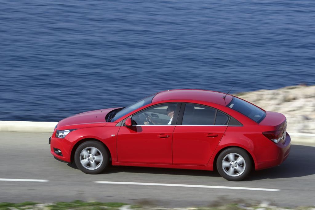 Mit 4,60 Metern ist der Cruze 40 Zentimeter länger als ein Golf