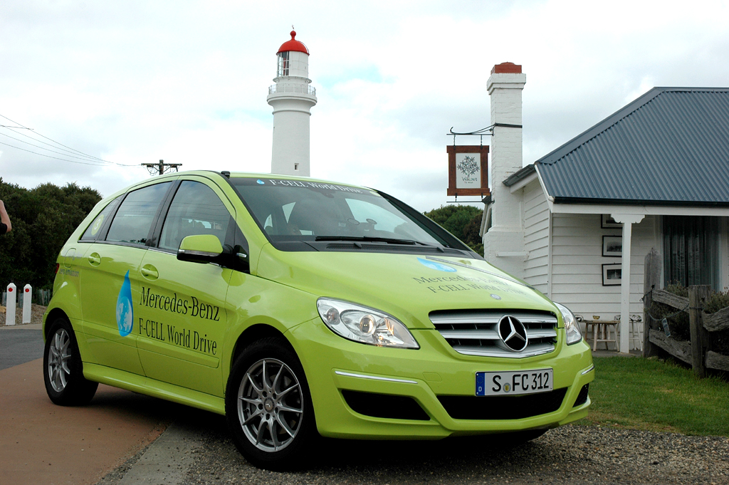 Mit Brennstoff in der Zelle: In Mercedes- F-Cell-B-Klasse auf Weltumrundung