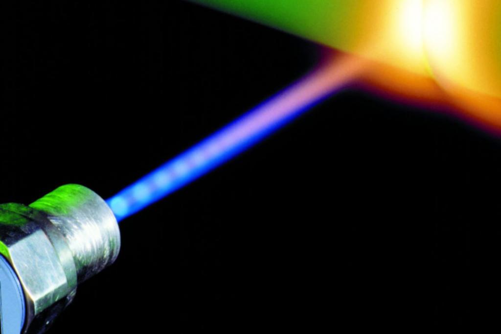 Neue Motorentechnik - Laserstrahl statt Zündfunke