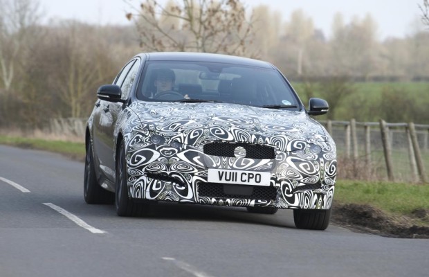 Neues XF-Basismodell mit vier Zylindern - Jaguar plant den Sprung nach vorn