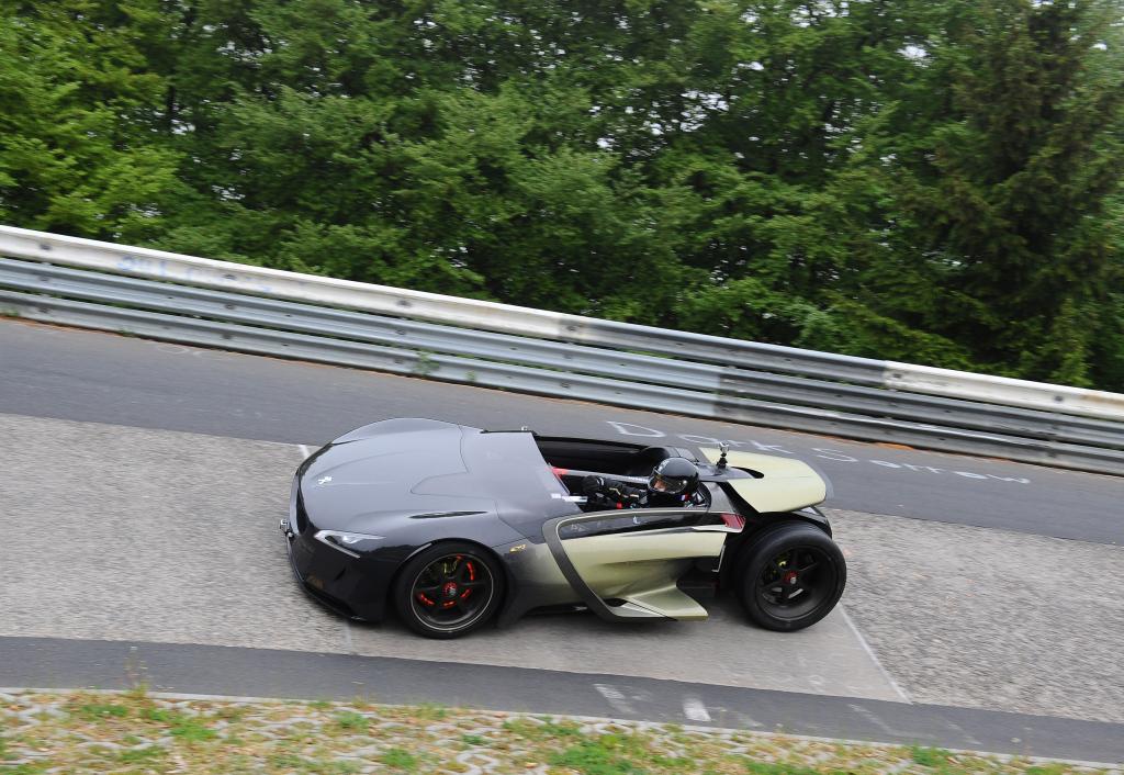 Peugeot EX1.